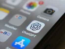 Chat GPT app icon is seen on a smartphone screen in Chicago, Aug. 4. AP-Yonhap