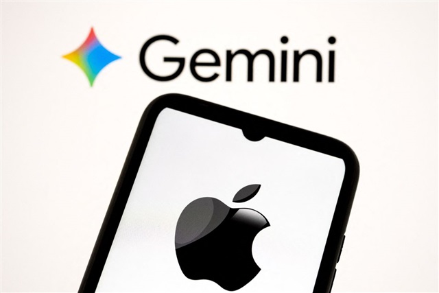 Apple and Google partnership on Gemini AI model signals major shift in Siri's personalization and privacy approach