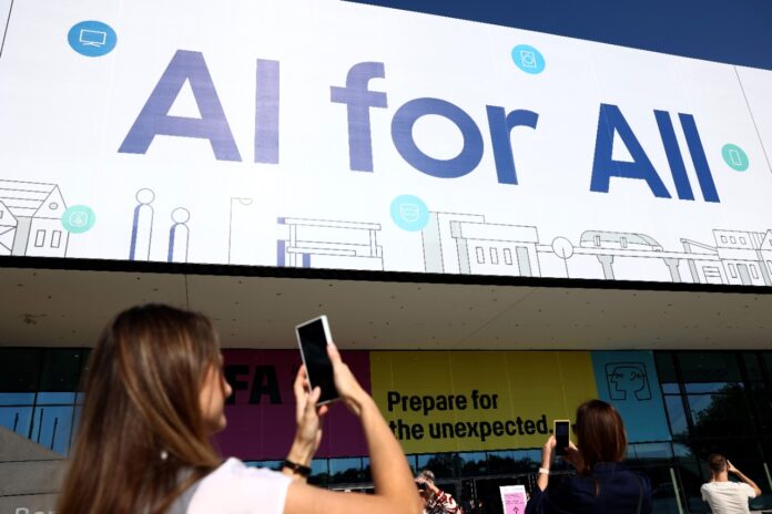 Macro Intelligence: AI-driven disruption challenges top software stocks