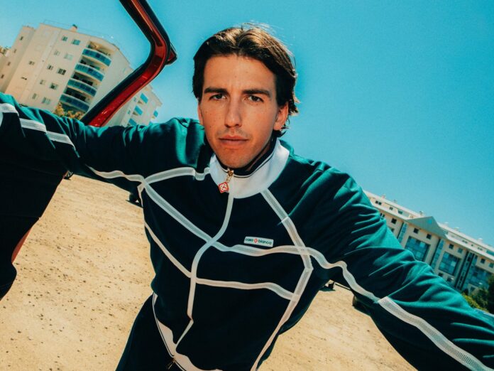 Josh Baker, photo by press