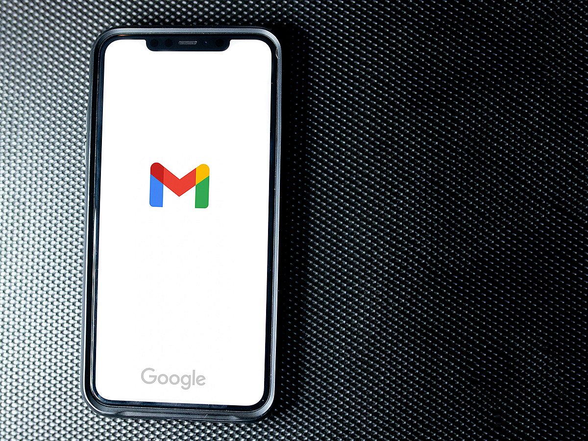 gulfnews2F2026-01-102Fj4i19xyx2FGmail-1.jpg Gmail Integrates AI In-Line, Phases Out Gemini Side Panel for Enhanced User Experience