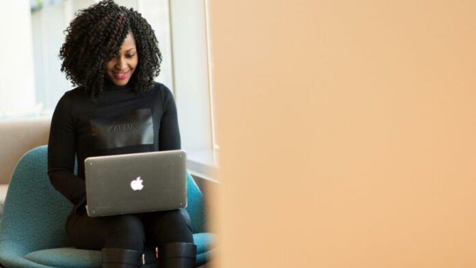 This AI tool lets you compare ChatGPT, Gemini, Grok, and more