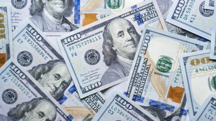 Deutsche Bank warns dollar's safe haven status challenged by AI risks