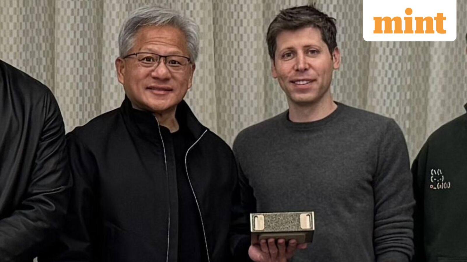 G3Q87NmacAA57hY_1771559413415_1771559439011.jpg menu