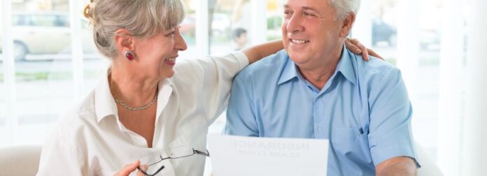 Assessing Manulife Financial (TSX:MFC) Valuation After India Joint Venture And New AI Underwriting Tools