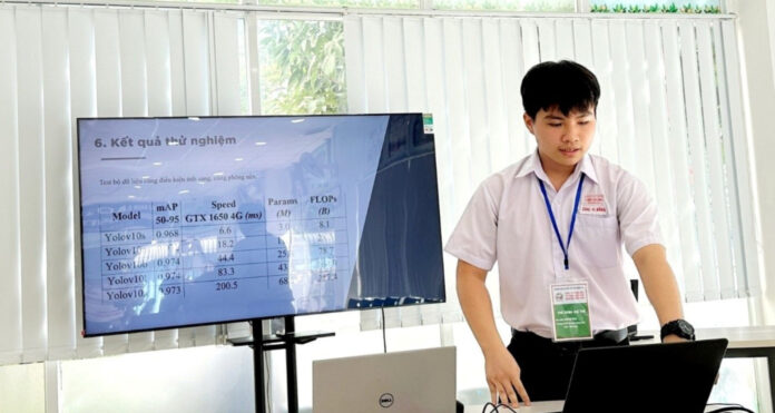 Dong Nai student builds AI app to bridge communication gaps