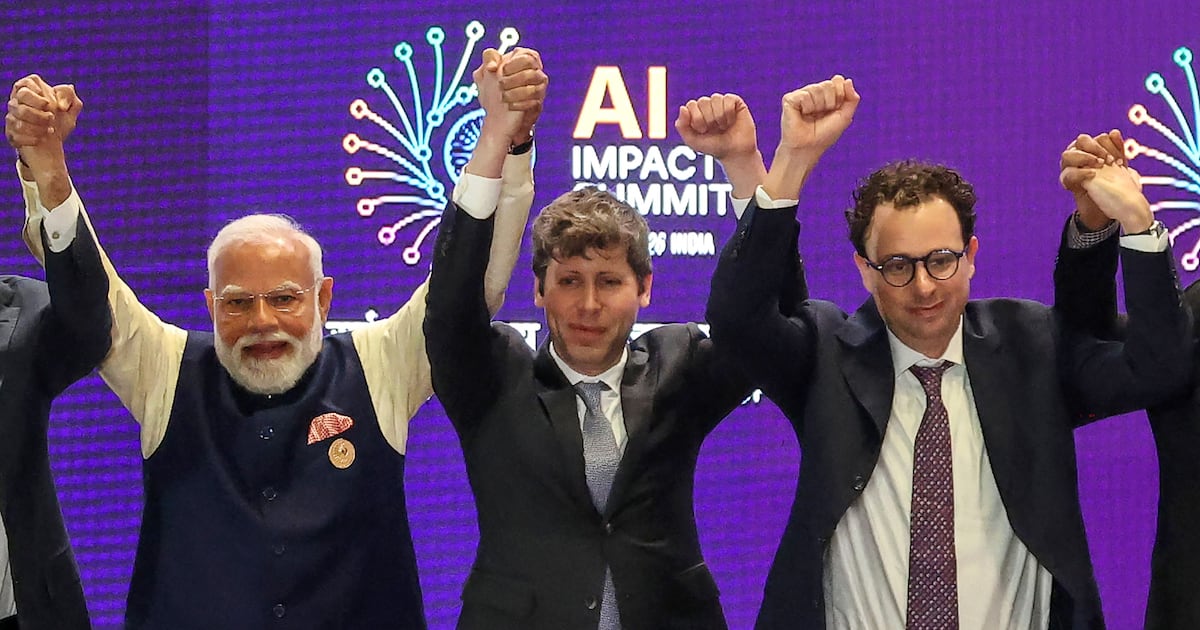 KKWOQT3WKFI25IHJI3DNFVVKKA.jpg OpenAI, Anthropic Vie to Boost User Growth - 조선일보