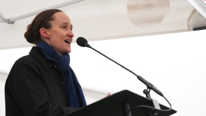 Seattle mayor pumps the brakes on the city’s AI chatbot adoption