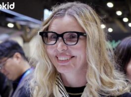 A visitor tries out Rokid Glasses at the company