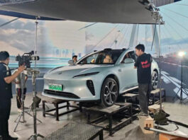 This undated photo shows the filming site of a micro drama at the Shanghai International Short Video Center in Shanghai, east China. (Xinhua)