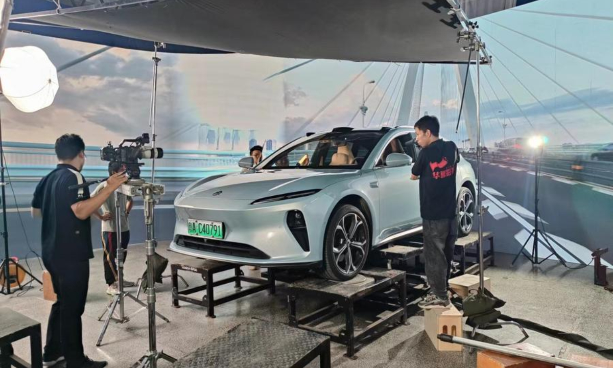 ad486631-84a9-4cb0-ab80-73a03b523730.jpeg This undated photo shows the filming site of a micro drama at the Shanghai International Short Video Center in Shanghai, east China. (Xinhua)