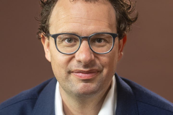 Claude tops App Store as Pentagon deal reshapes AI rivalry