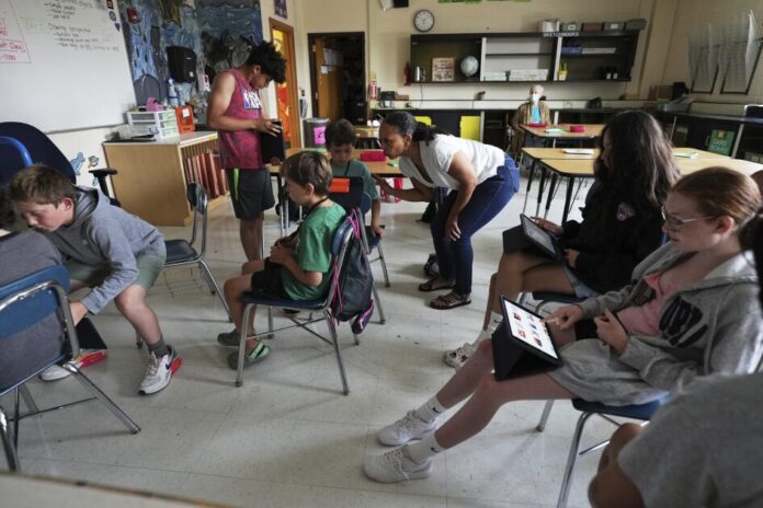 How Teens and Young People Use AI Tools for Learning and Mental Health Support