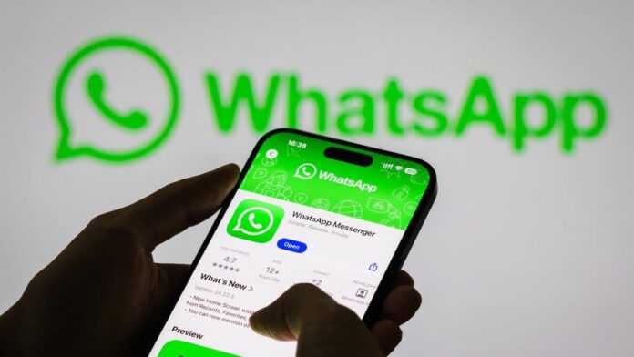 WhatsApp Rolls Out Dual Accounts and AI Tools for iPhone Users