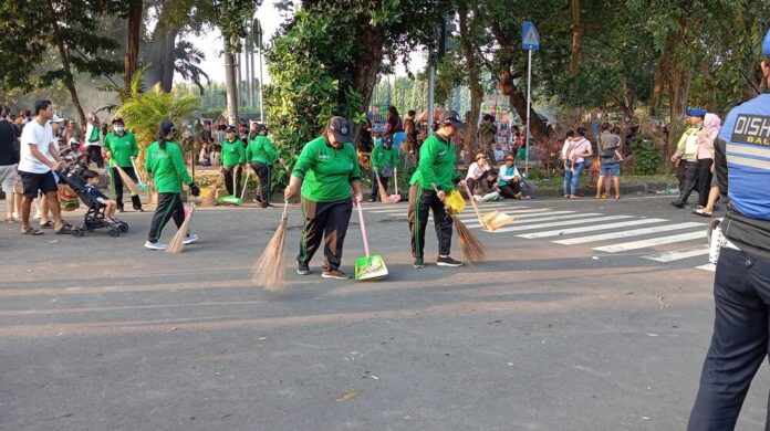 Netflix, Meta, IBM speakers discuss AI and their workdays • The Register